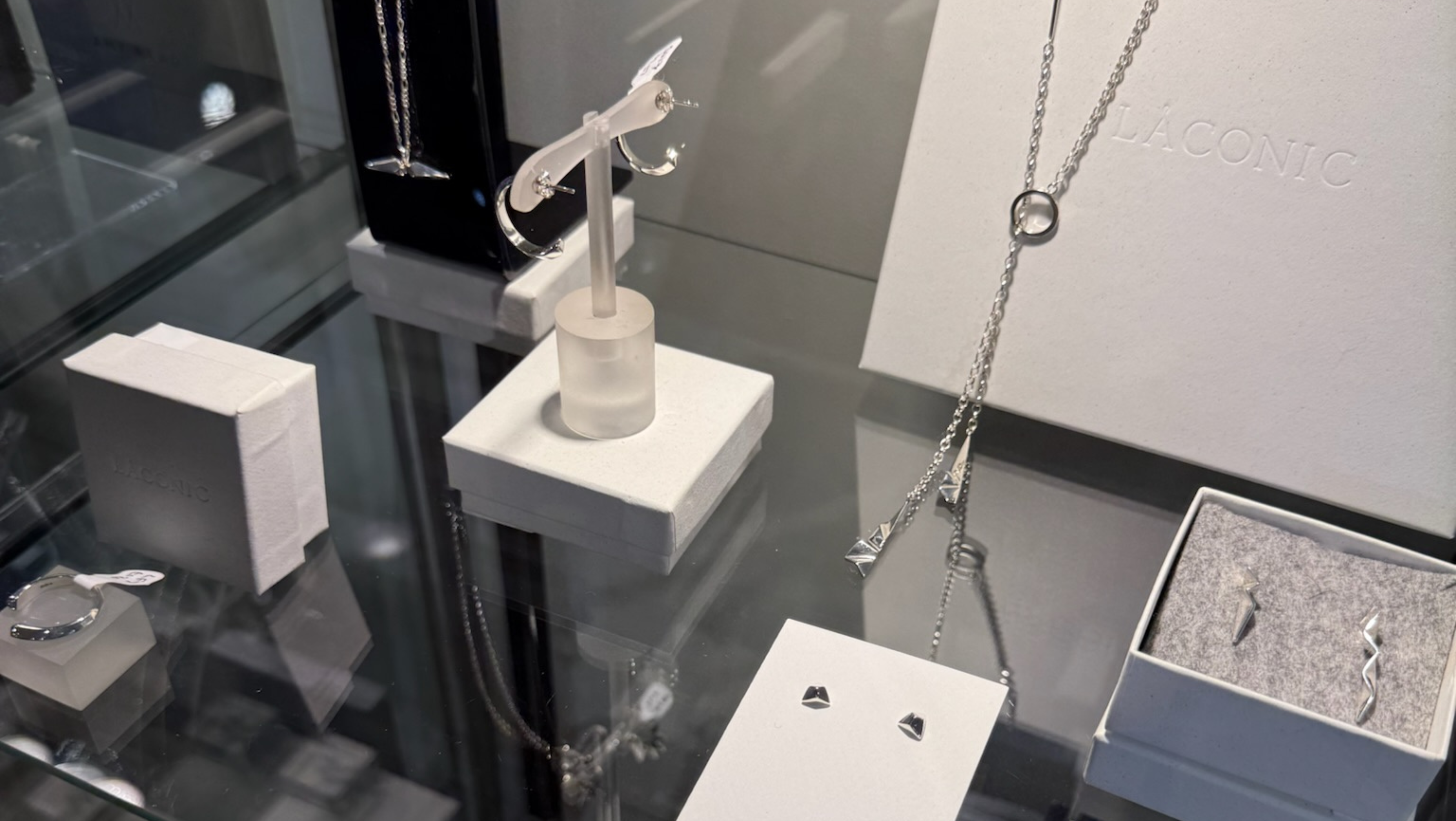 Laconic Set to Glow this Winter