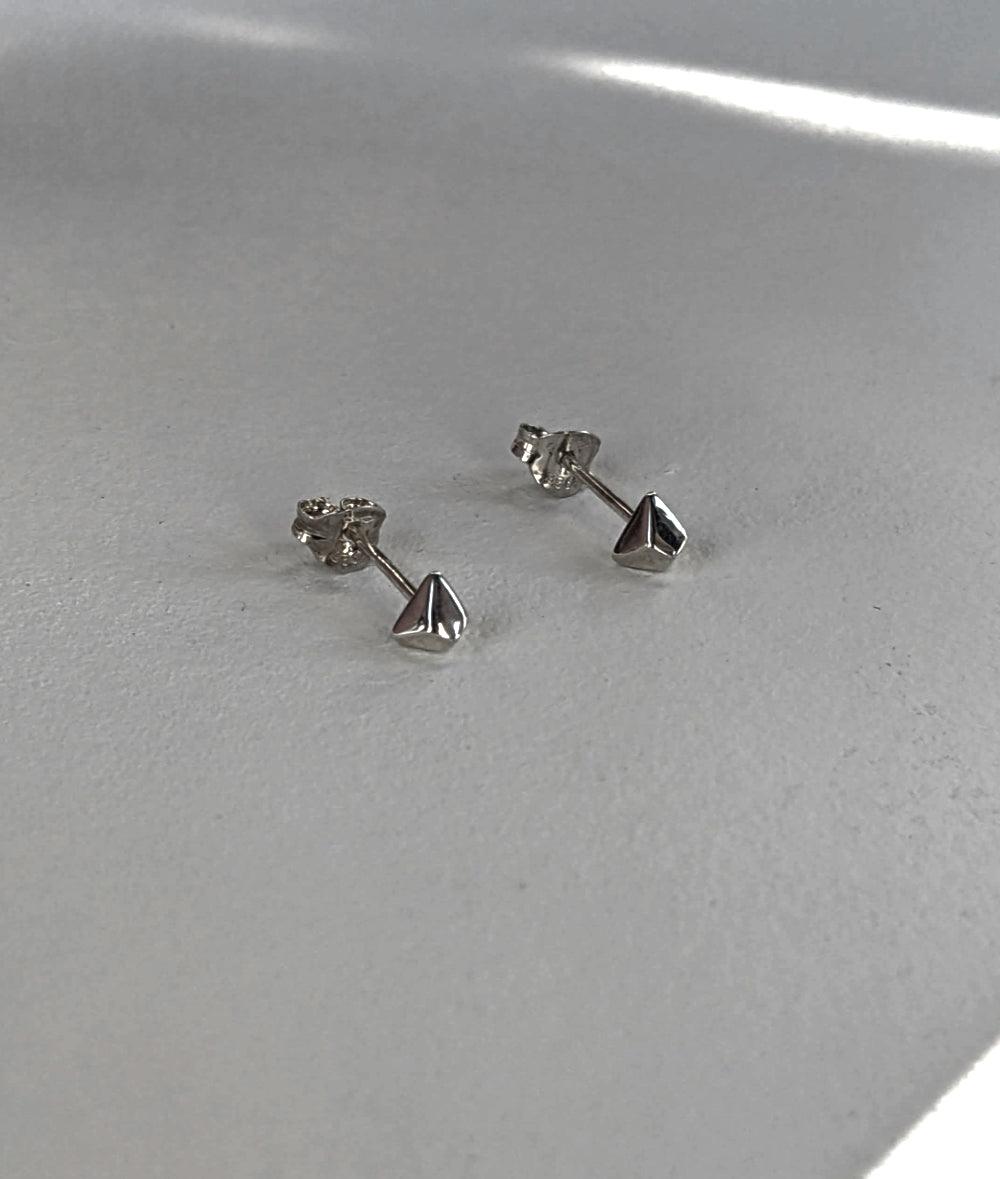 Facet Silver Mini Triangle Stud Earrings - laconicfinejewellery