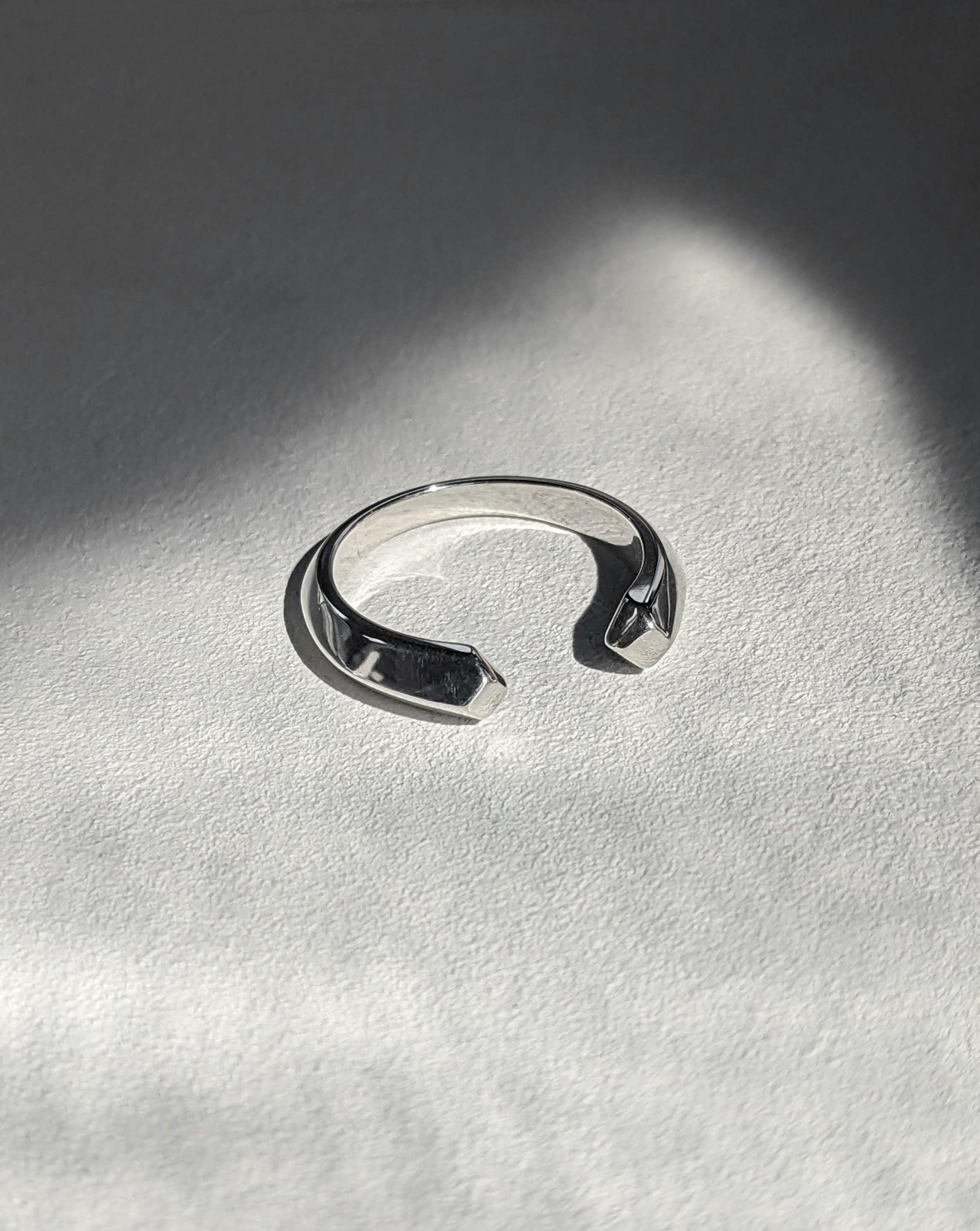 Facet Silver Open Ring - laconicfinejewellery