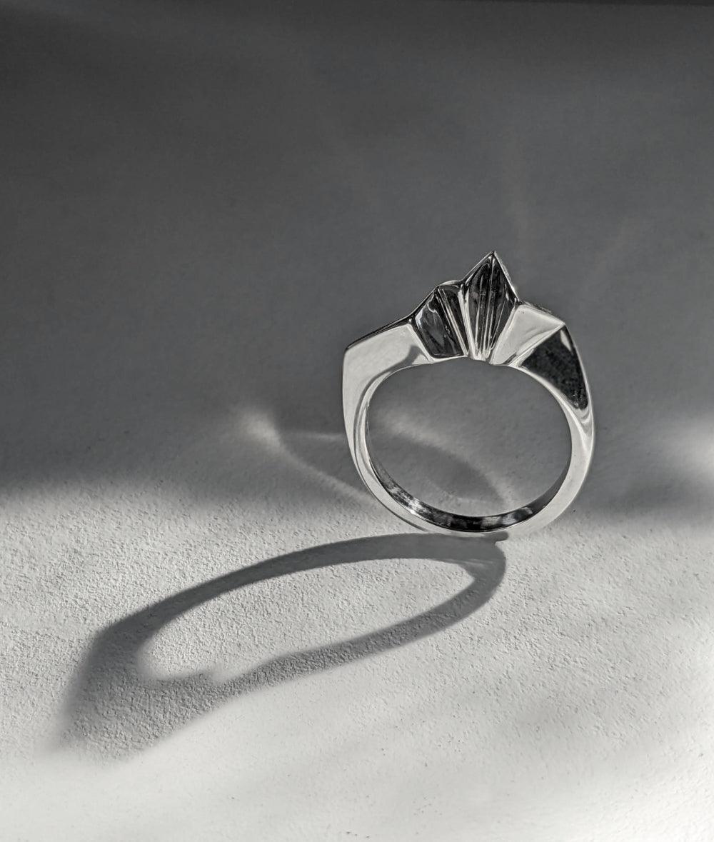 Fracture Silver Ring - laconicfinejewellery